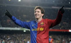 篮球赛场焦点！中国队对阵法国队，核心球员受伤，球队前景蒙阴影